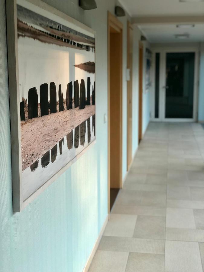 Bialy Apartament Z Tarasem W Playa Baltis Miedzyzdroje Exterior photo